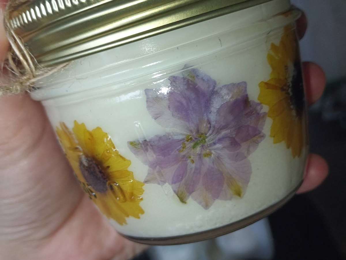More flower Candles – 8 oz&nbsp;ea